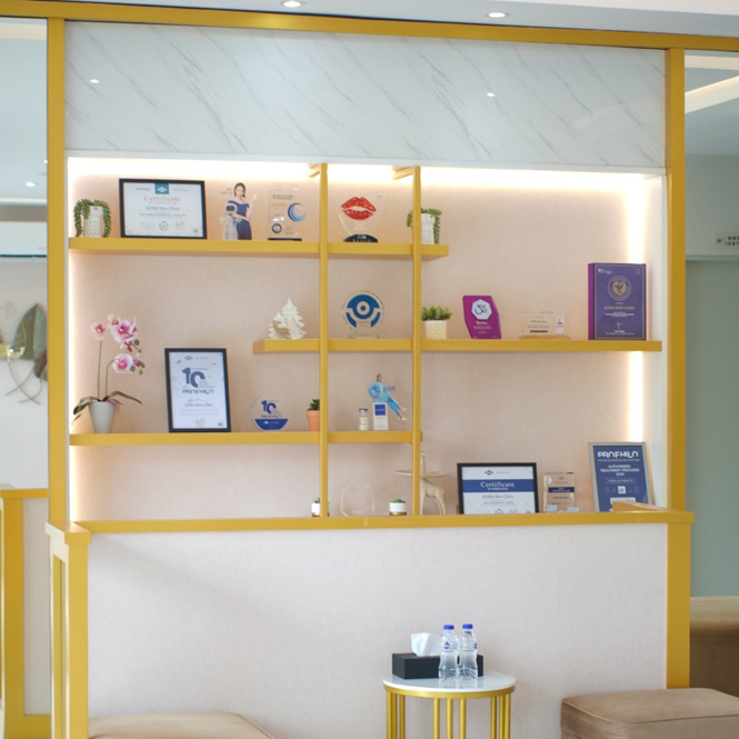 dr. Leni Kumalasari - Founder of EONS Skin Clinic